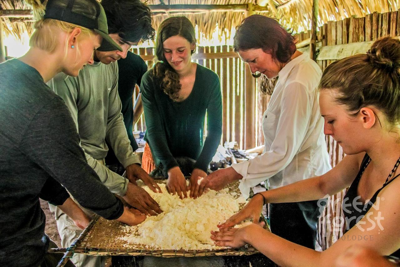 Green Forest Ecolodge Puerto Montufar Εξωτερικό φωτογραφία